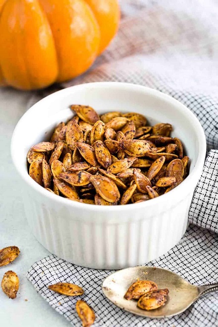 Roasted Pumpkin Seed Recipe (Photo from https://www.jessicagavin.com/)